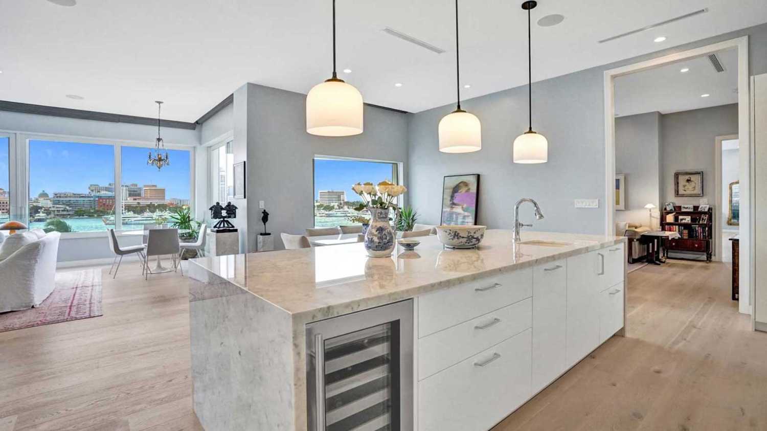 Palm Beach Towers-4-5