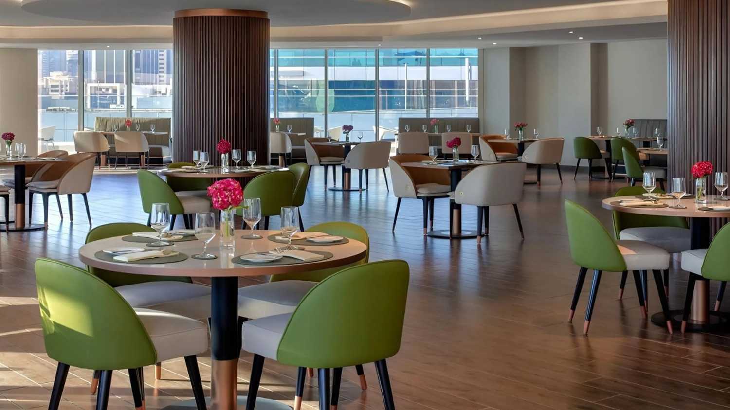 Avani Palm View Dubai Hotel & Suites-1-4